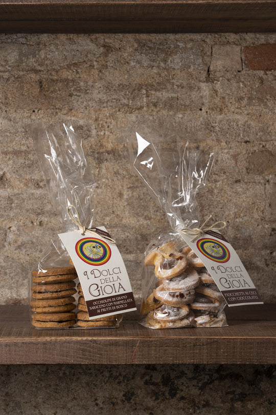 OCCHIOLINI AL GRANO SARACENO CON MARMELLATA AI FRUTTI DI BOSCO -FIOCCHETTI AI CECI CON CIOCCOLATO